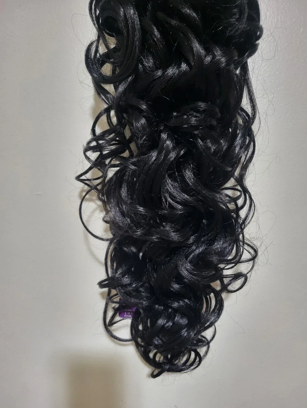 Vanessa synthetic hair